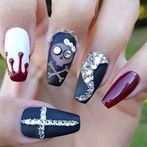 40+ Creepy Halloween Nail Art Designs | Trendy Pins