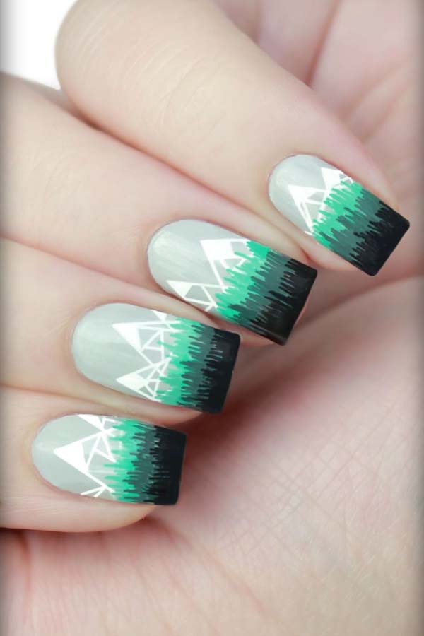 Snow Capped Mountains Christmas Nails #Christmas #nails #trendypins