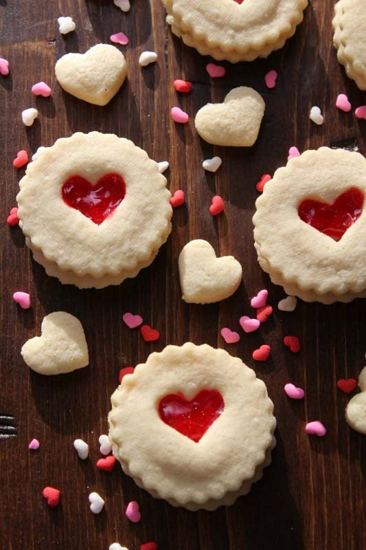 Red Heart Valentine’s Day Cookies #Valentine's Day #recipes #desserts #trendypins