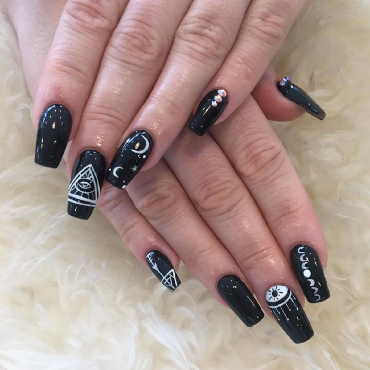 Bewitching Ideas For Halloween Nails 10