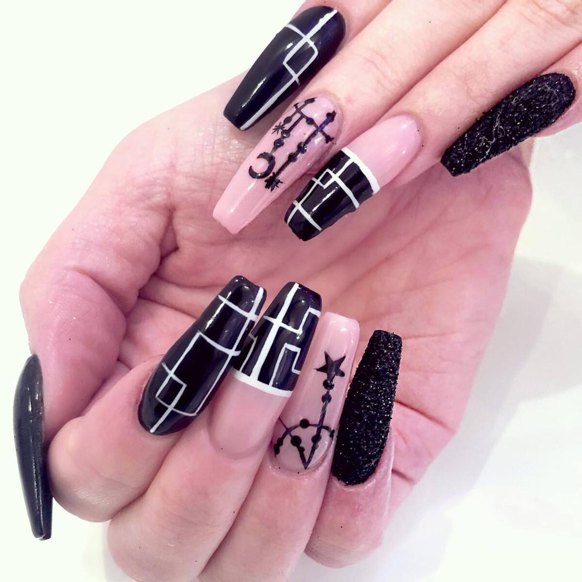 Bewitching Ideas For Halloween Nails 22