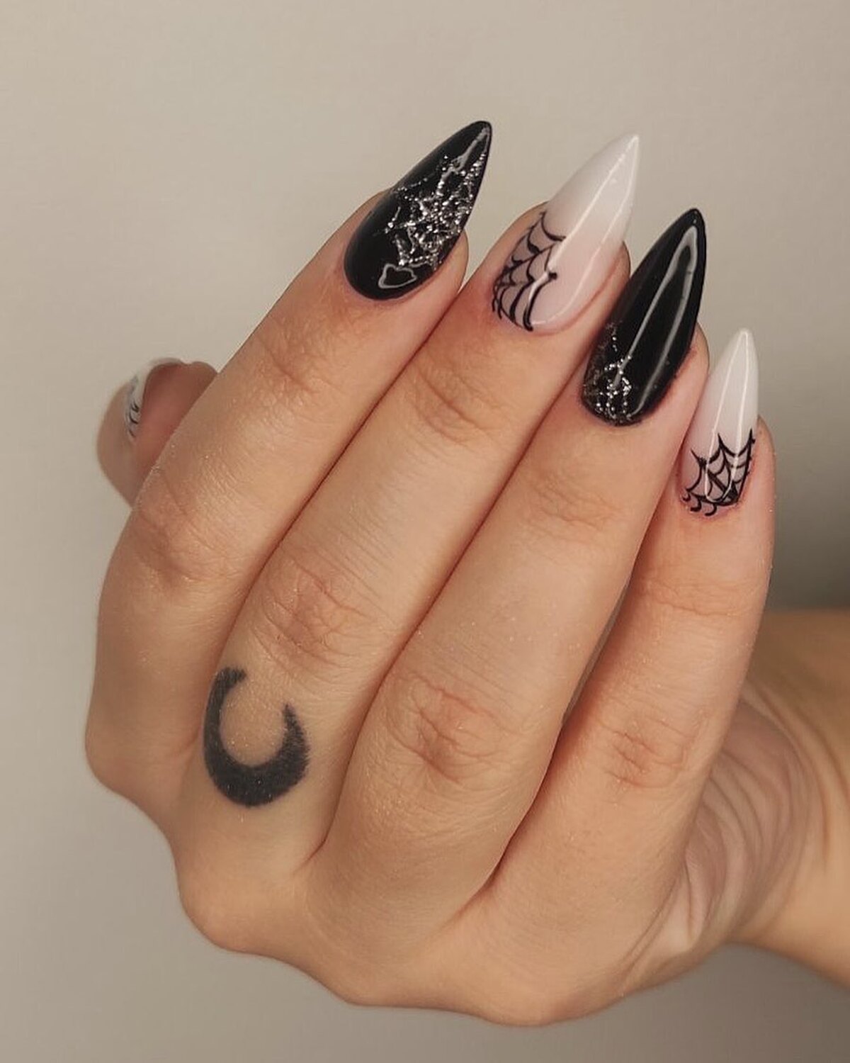 Bewitching Ideas For Halloween Nails 24