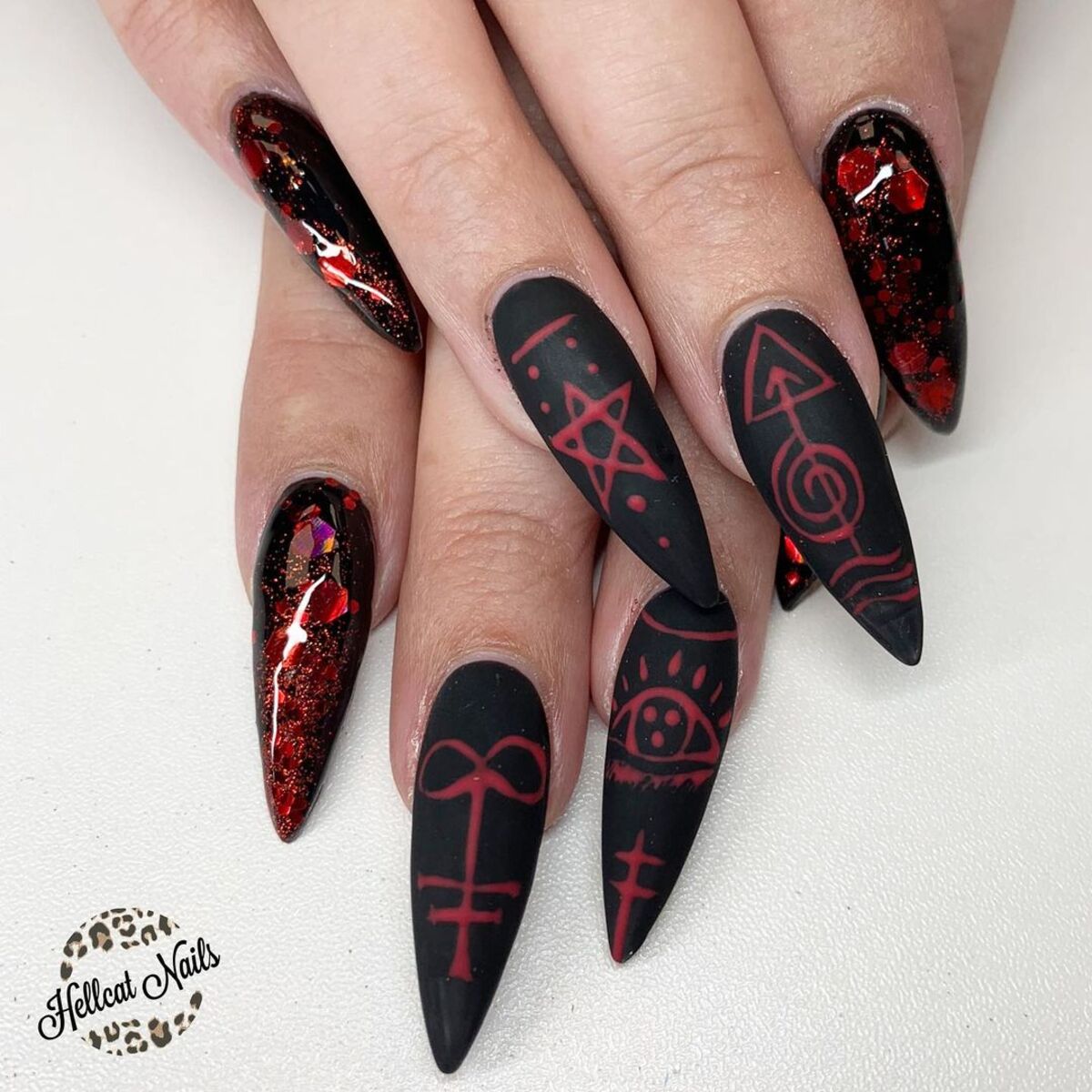 Bewitching Ideas For Halloween Nails 27