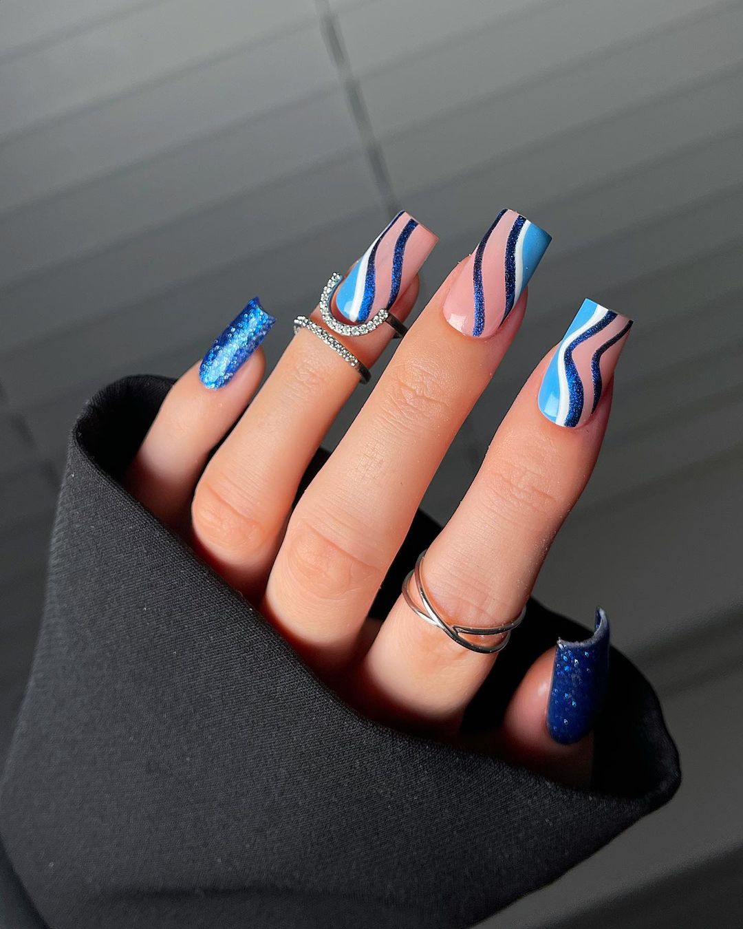 4. Pink and Blue Wave Fusion