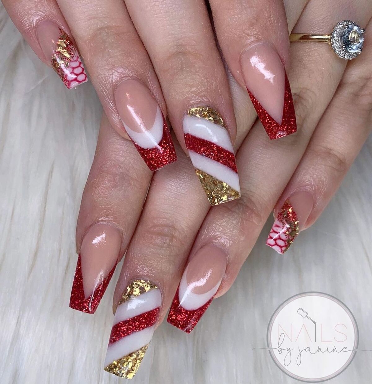 16. Candy Cane Vibes with a Touch of Gold