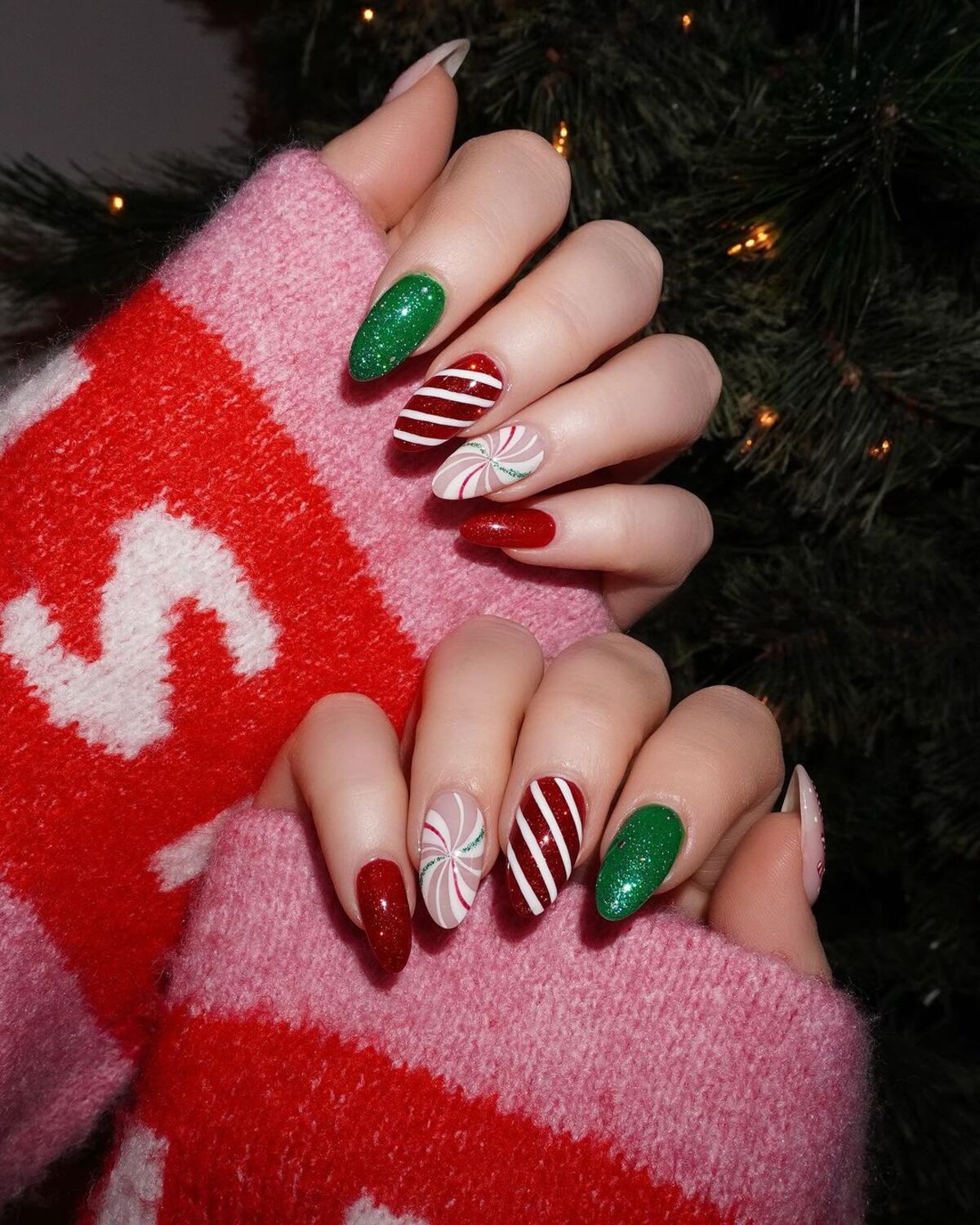 16. Peppermint French Tips with Bow Accents