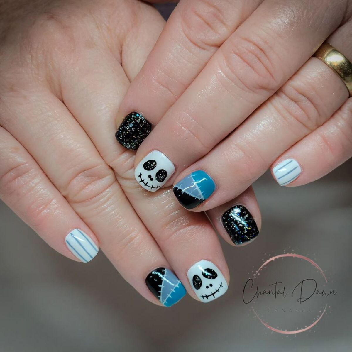 15. Cute Skulls with Lightning Bolts