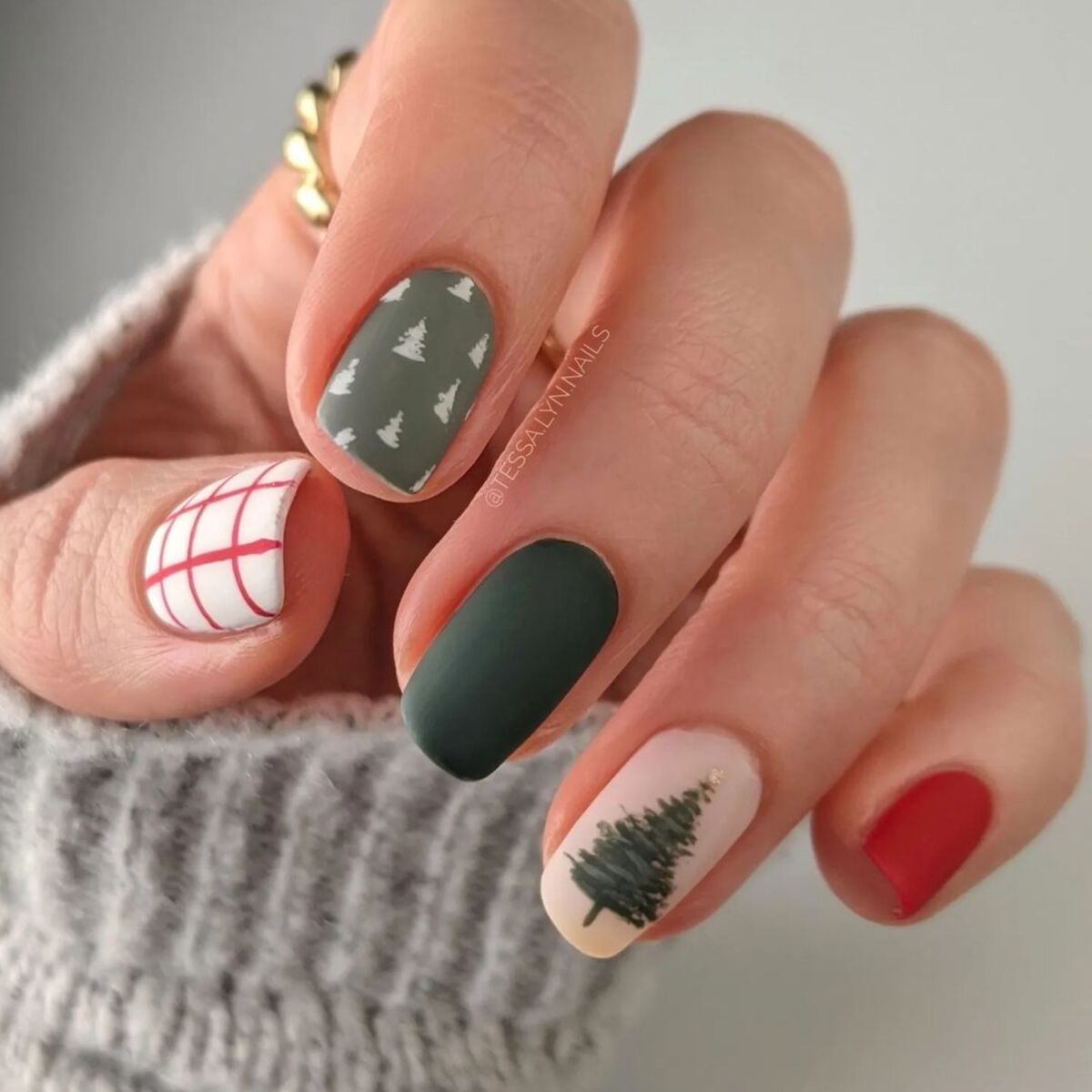 15. Modern Christmas Trees and Plaid Patterns