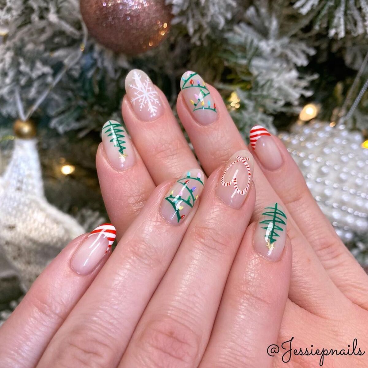 18. Candy Cane Stripes and Christmas Tree Lights