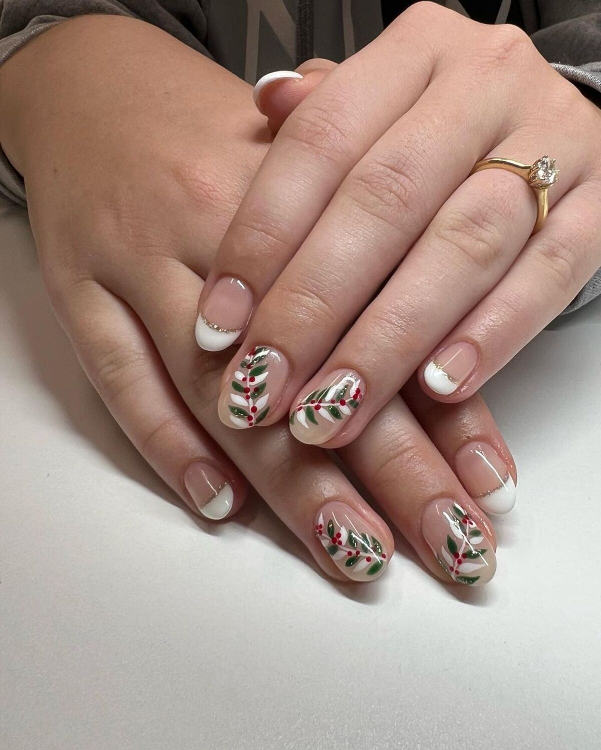 4. Winter Greenery and Berry Accent Nails