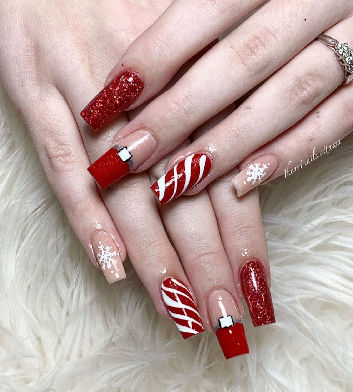 25. Elegant Red and Nude with Holiday Accents