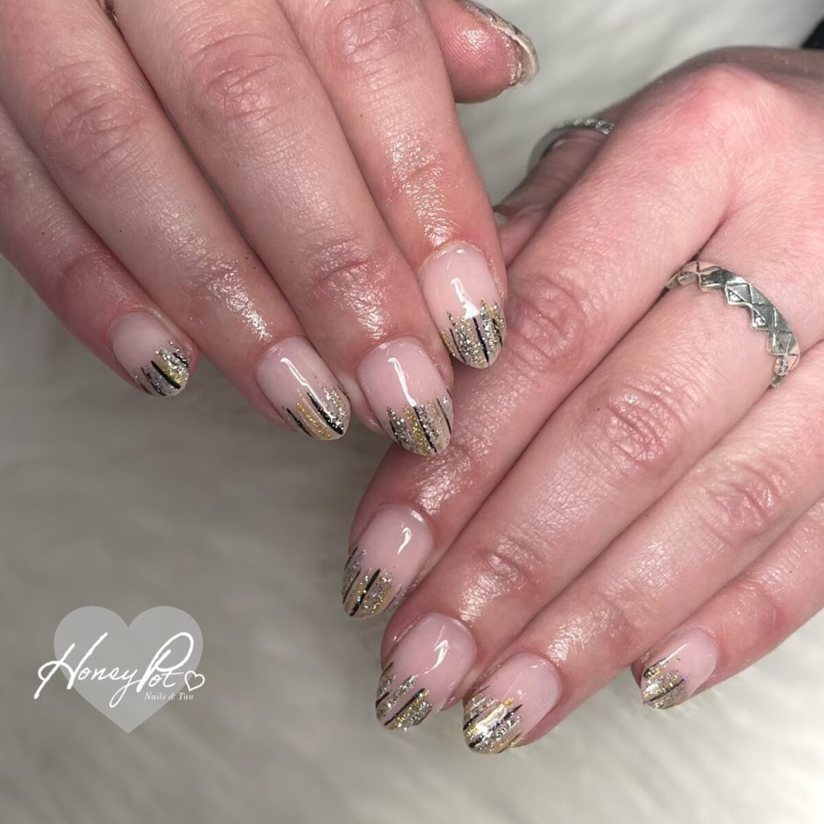 20. Champagne Gold Glitter Stripes for a Sparkling New Year