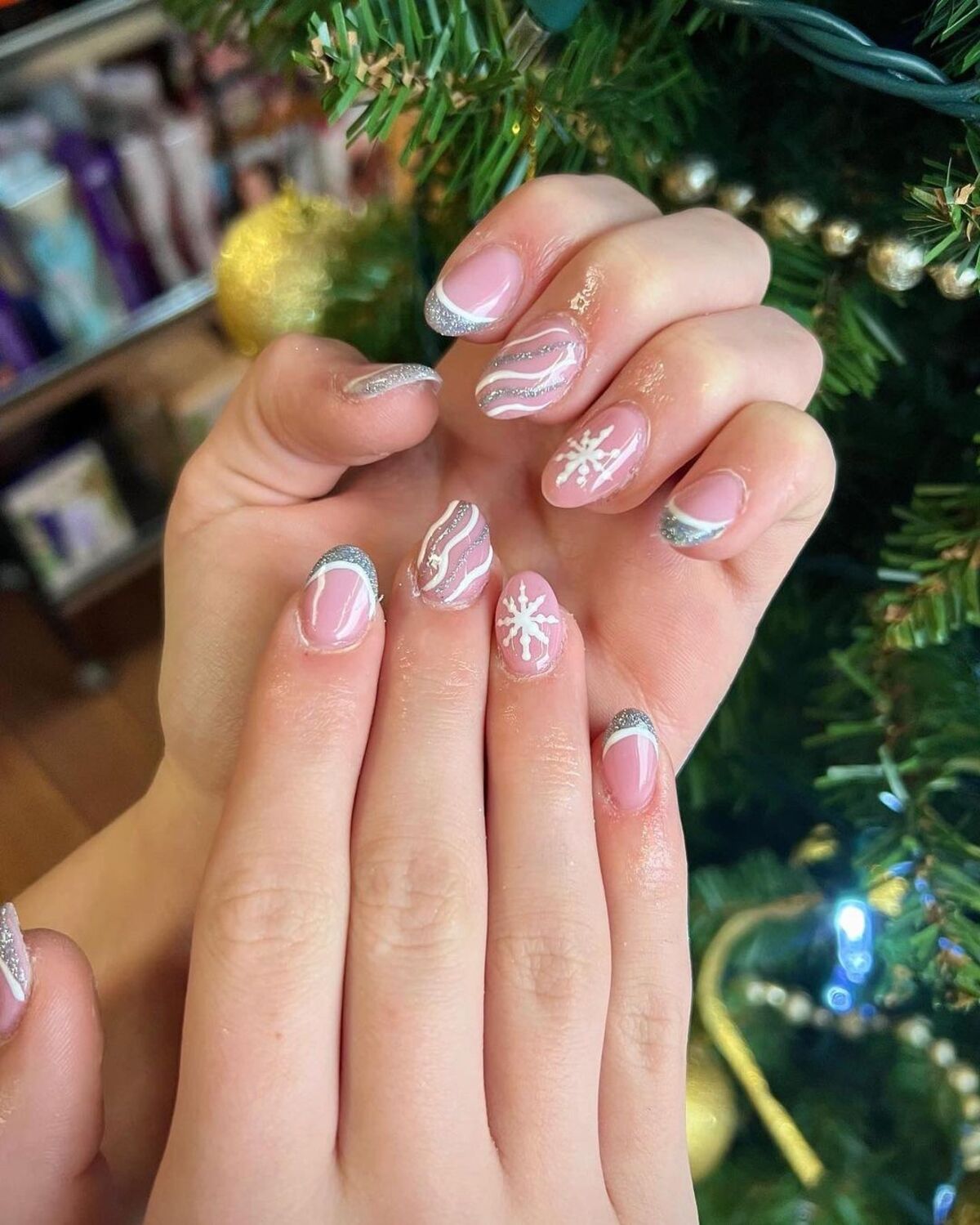 25. Festive Silver Highlights with Snowflake Details