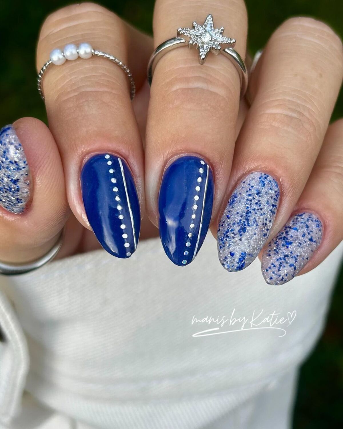 15. Classic Blue and Glittered Frost