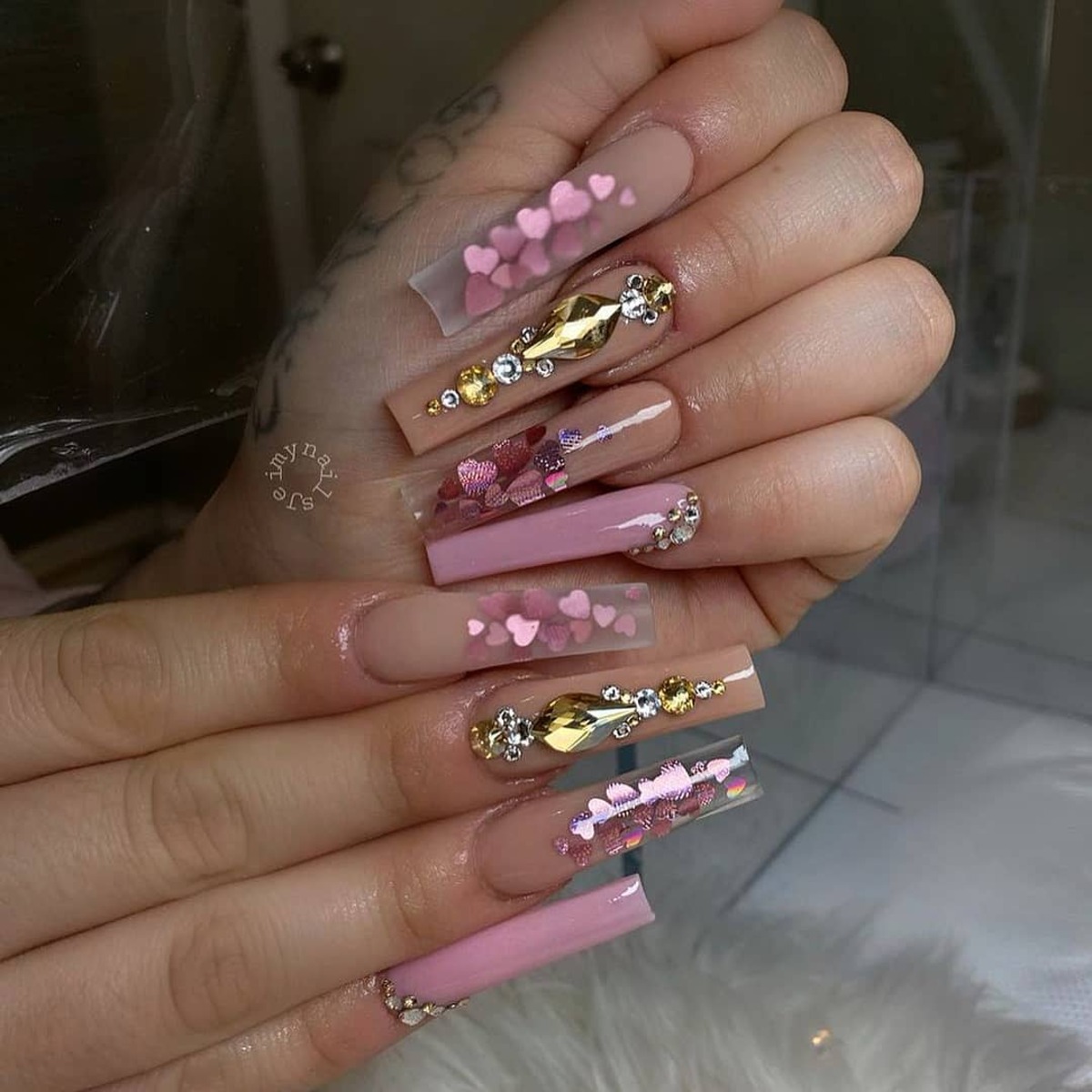 5. Extravagant Pink Glitter and Gold Glam