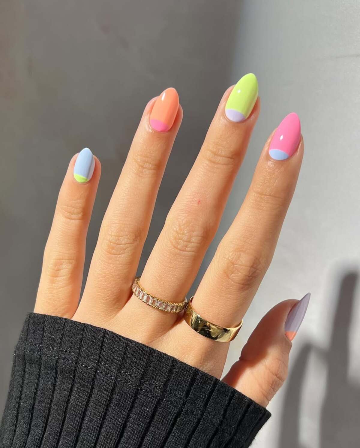 17. Neon Pastel Halves for a Modern Twist