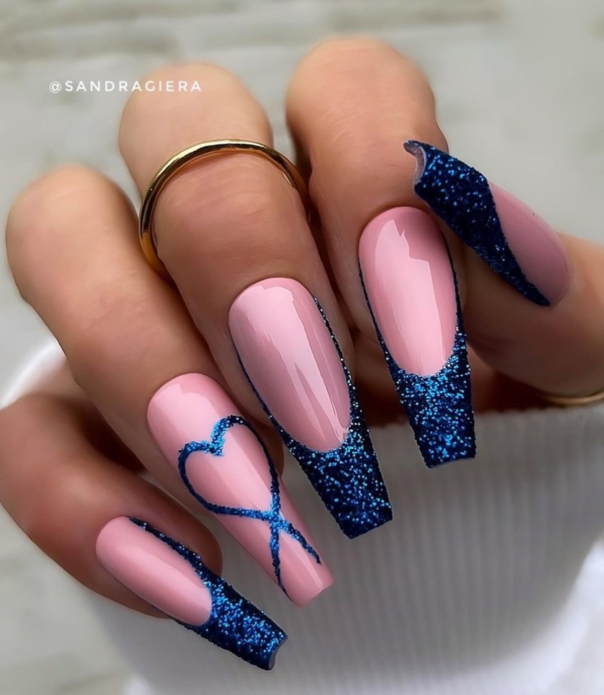 27. Romantic Blue Glitter Heart Tips