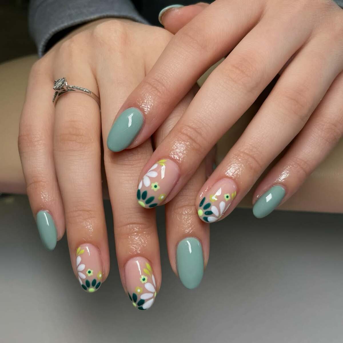 24. Pastel Green with Modern Daisy Details