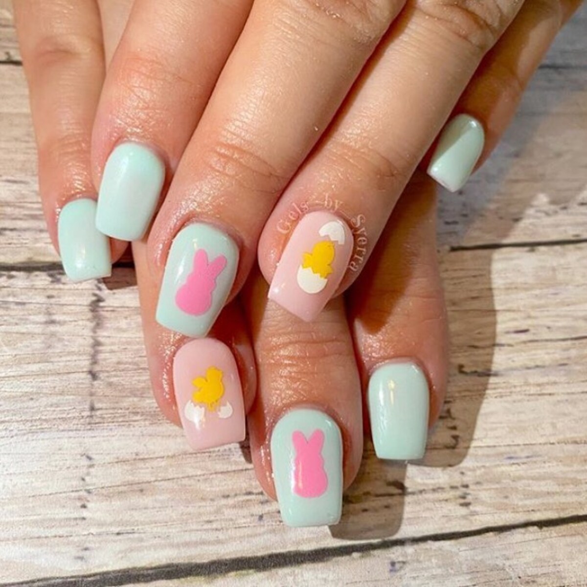 16. Pastel Bunnies and Chicks on Mint and Pink Nails